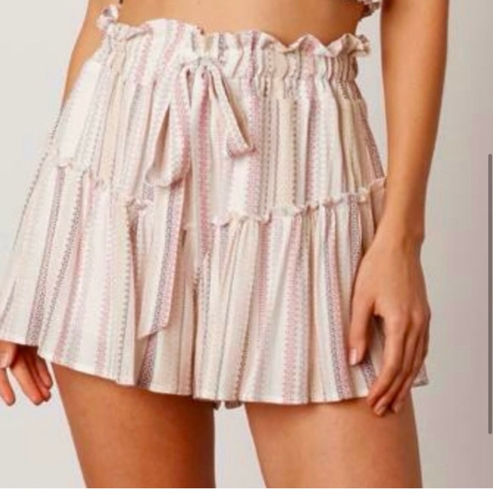 Cotton Candy LA- BoHo pattern shorts with ruffle detail Tie Front. Size: small